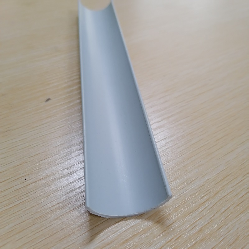 PVC C ช่องครึ่งวงกลมท่อพีวีซีท่อพีวีซีโปรไฟล์การอัดรีดสำหรับการป้องกันขอบ