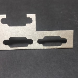 จัดหากระบวนการขึ้นรูปโฟมนำไฟฟ้าโฟมนำไฟฟ้าป้องกันไฟฟ้าสถิตย์การขายส่งการสื่อสารและวัสดุป้องกันการบิน