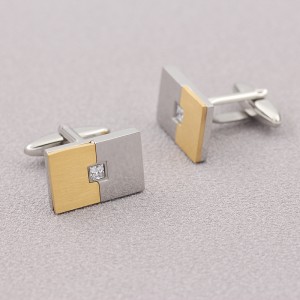 สแตนเลสสตีลสลักทูโทนทอง 18K กระดุมข้อมือพร้อมหิน Cubic Zirconia