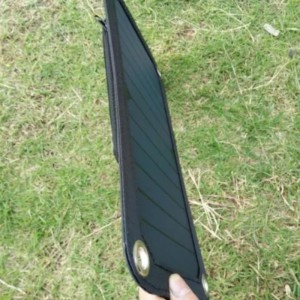 แผงชาร์จพลังงานแสงอาทิตย์