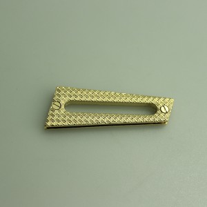 ชุบทองกระเป๋าแฟชั่นหัวเข็มขัดอุปกรณ์โลหะ