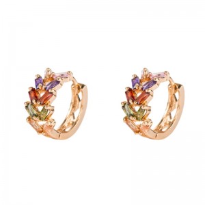 ยุโรปและอเมริกาแฟชั่นบุคลิกภาพใบทองเหลืองไมโครอินแล้ดเพทายต่างหูหญิงเกาหลีอารมณ์ต่างหูโลหะเย็นต่างหูลม