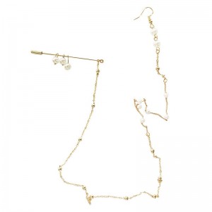 ต่างหูเข็มกลัด