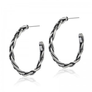 เวอร์ชั่นเกาหลีของแฟชั่นและต่างหูที่สวยงาม