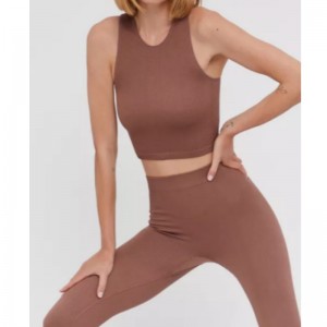 ชุดกีฬาถักเสื้อยืดแขนกุด