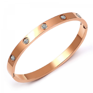 สร้อยข้อมือเหล็กไทเทเนียมเย็นเย็นสด