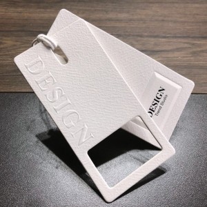 แท็กเสื้อผ้า