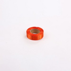 ฉลากเครื่องแต่งกายทอที่มีสีสัน