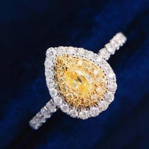 18K Solid Gold 0.65ct น้ำหยดสีเหลืองเพชรหิน 1.9 กรัมแหวนหมั้นสำหรับสาว