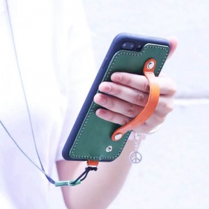 เหมาะสำหรับโทรศัพท์มือถือ iPhone มันทำมาจากหนังลูกวัว กระเป๋าเดินทางถูกออกแบบด้วยริบบิ้น เปลือกยางนุ่มป้องกันการล้มและรอยขี...