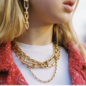 สร้อยคอโซ่หนาหญิงยุโรปและสหรัฐอเมริกา Ins Light ซอกฮอร์สชูเบลโซ่คอโซ่