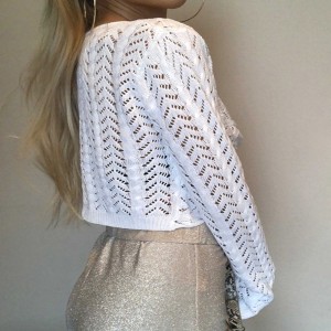 เสื้อคลุมคอวีสีขาวกลวงออกมาจากแฟชั่นโชว์แขนยาวเสื้อสเวตเตอร์ของผู้หญิงถักเซ็กซี่บาง ๆ