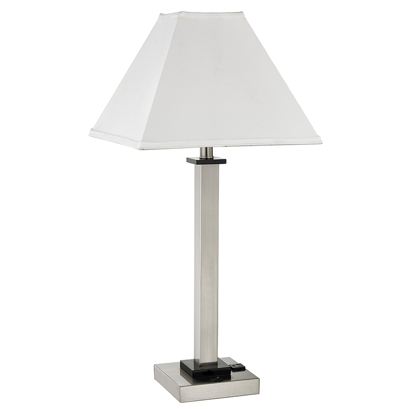 โคมไฟโต๊ะข้างเตียงเดี่ยวที่ห้องพัก