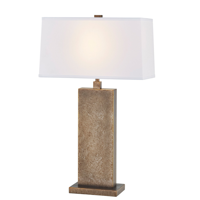 โคมไฟโต๊ะเหล็กโบราณตกแต่งที่ทางเข้าพื้นที่สาธารณะ