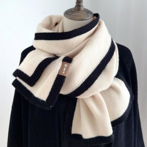 ผ้าพันคอฤดูหนาวถักนิตติ้งสีความคมชัดที่มีความคมชัดผู้หญิงอ่อนนุ่มถักผ้าพันคอ