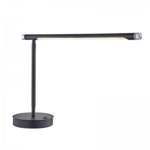 โคมไฟตั้งโต๊ะ LED ที่ปรับได้ของ Marriott พร้อมผิวสีดำด้านและสวิตช์/off rocker ที่ห้องพักของโรงแรม