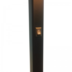 Waterwalk Hotel Hotel Sofa ข้างโคมไฟพื้นพร้อมผิวสีดำเคลือบด้านที่ห้องพัก