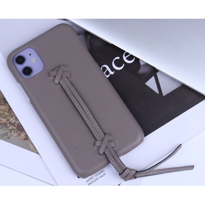 เคสโทรศัพท์หนังแท้ของ Apple iPhone 15 Minimalist Solid Leather Phone มีเคสสายรัดหนังเต็มรูปแบบและเคสโทรศัพท์ Full Wrap Full Wrap Full Wrap Full Wrap Full และ Collision