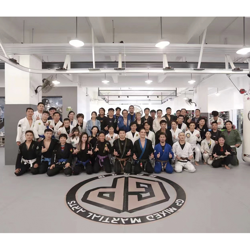 นอกจากนี้เรายังจะจัดหาอุปกรณ์บางอย่างให้กับเพื่อนของเรา