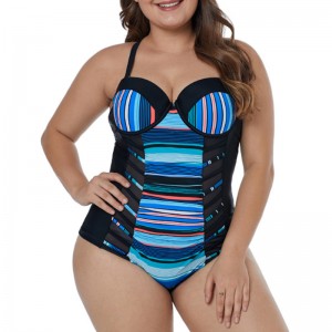 การเย็บลายเป็นชุดว่ายน้ำบาง ๆ