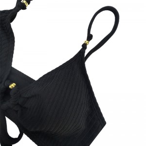 ชุดว่ายน้ำลูกไม้ Halterneck