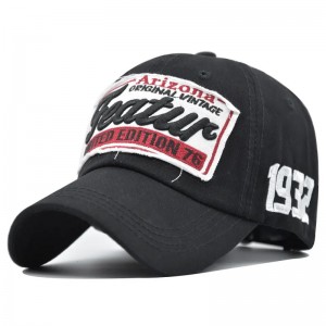 Unisex ปรับแต่งฝ้ายแบบปรับแต่งได้ 6 แผงติดตั้งหมวกเบสบอลพร้อมโลโก้ปักแบบกำหนดเอง