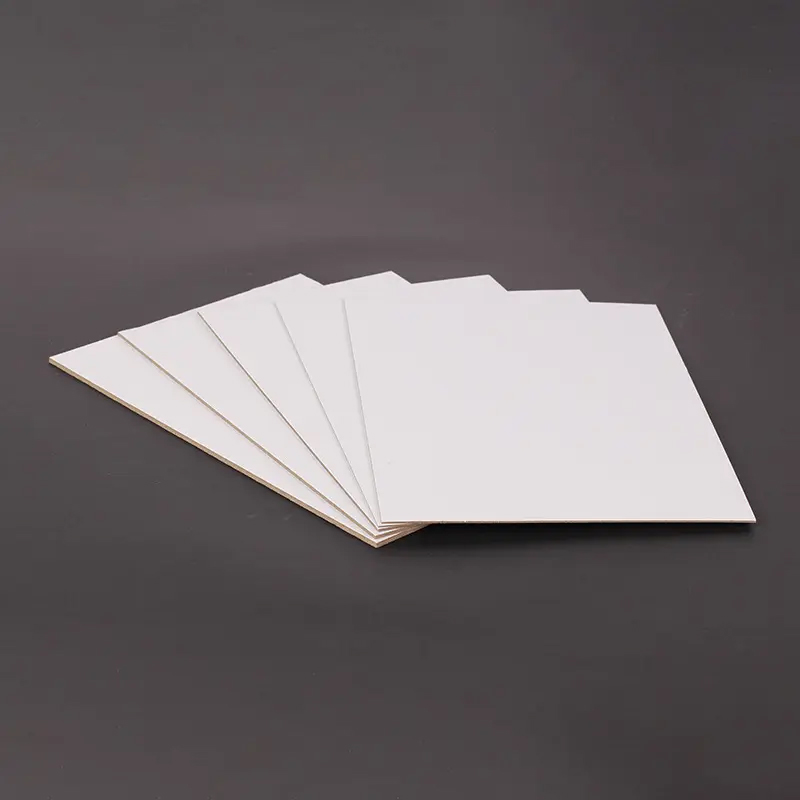กระดานกระดาษสีขาว