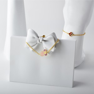 ใหม่ 4 พีชดอกไม้กลวงออก   A สีขาวเปลือกลูกพีชสร้อยข้อมือเครื่องประดับ