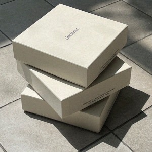 กล่องของขวัญ Elegance คลาสสิก