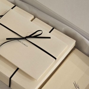 Tote Triangle Minimalist หรูหรา