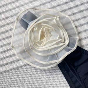 2025 ชุดบิกินี่สาวร้อนยุโรปและอเมริกันใหม่ที่มีสาม - ดอกไม้มิติ ข้าม - ชายแดนที่ดีที่สุด - ขายเซ็กซี่สอง - ชุดว่ายน้ำด้วยกางเกง...