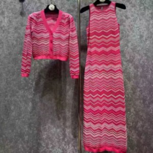 เสื้อยืดแขนยาวของเสื้อคอแขนยาว-ชุดเดรสถักถักยาวคอแขนยาว