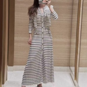 V-ชุดเดรสถักถักยาวคอแขนยาว