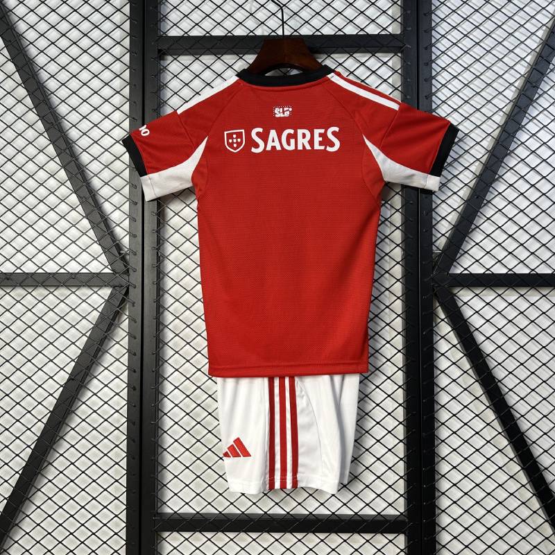 25/เด็ก 26 คน Benfica ขนาดบ้าน: 16-28