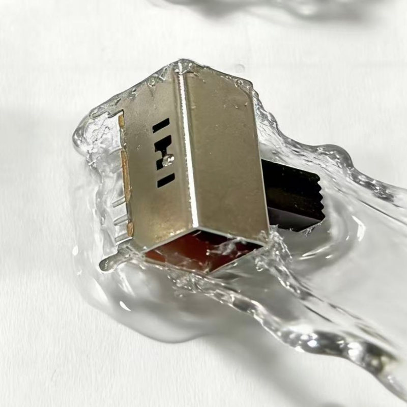 IP67 กับ IP68: อะไร\\ความแตกต่างที่แท้จริงของระดับการป้องกันสวิตช์กันน้ำคืออะไร